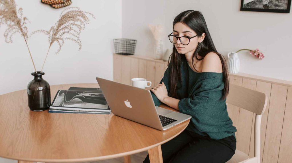 Freelances IT : cumuler portage salarial et SASU pour optimiser sa rémunération